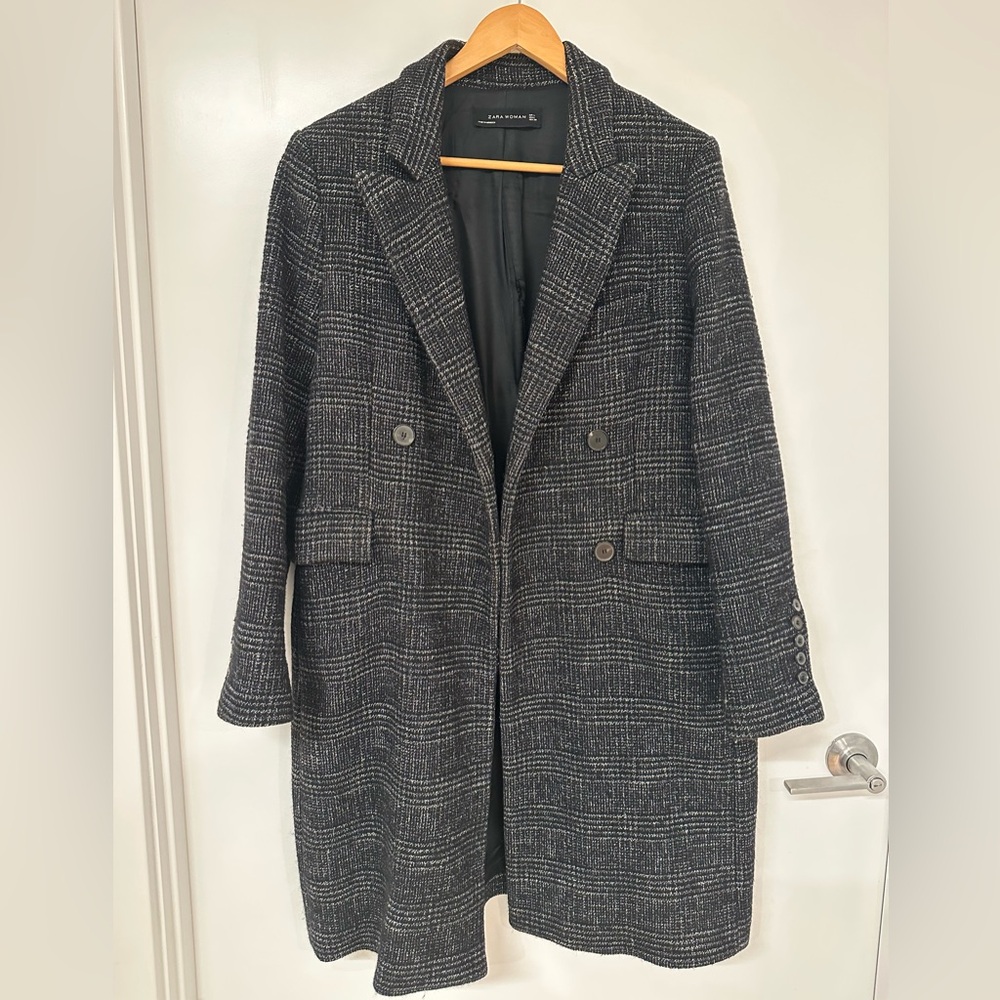 Zara Women's Black and Gray Plaid Peacoat
